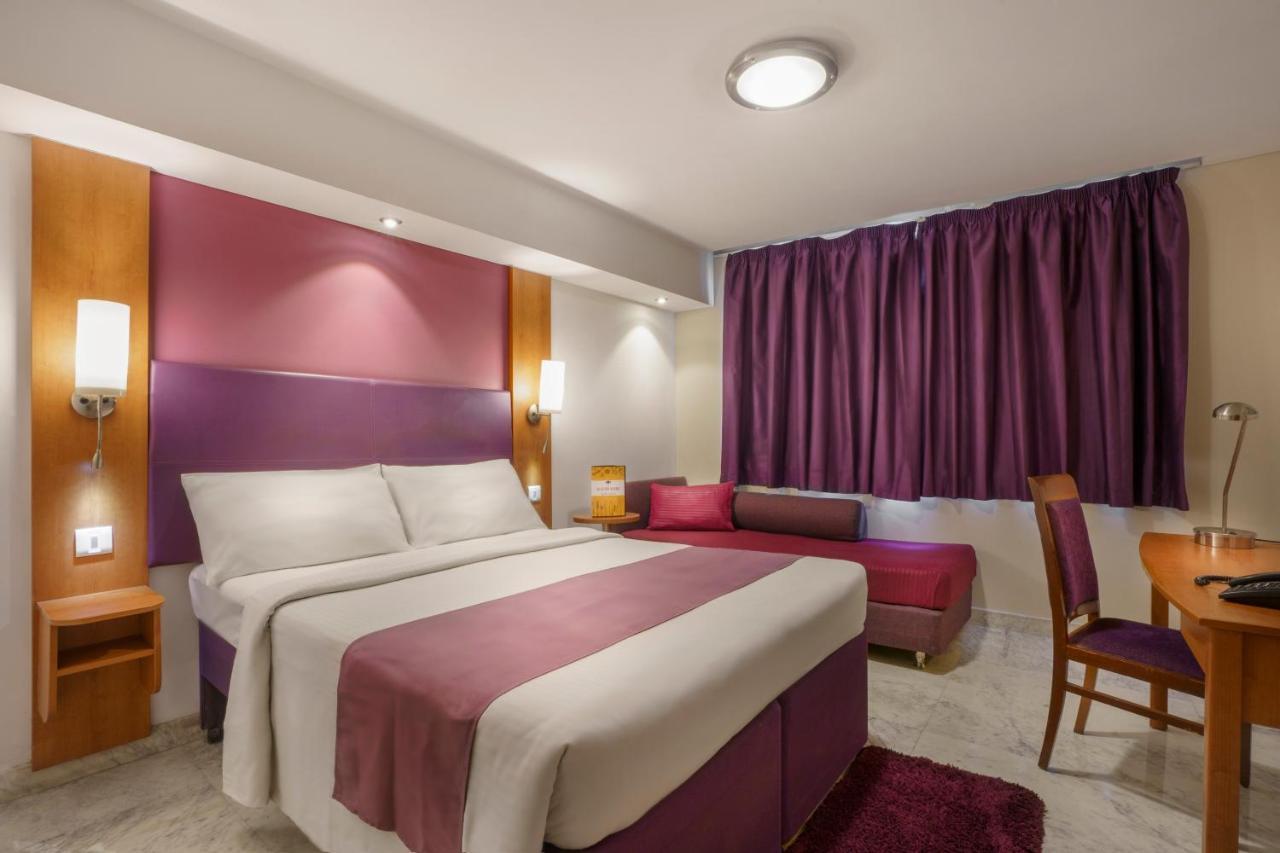 Caspia Hotel New Delhi Екстериор снимка