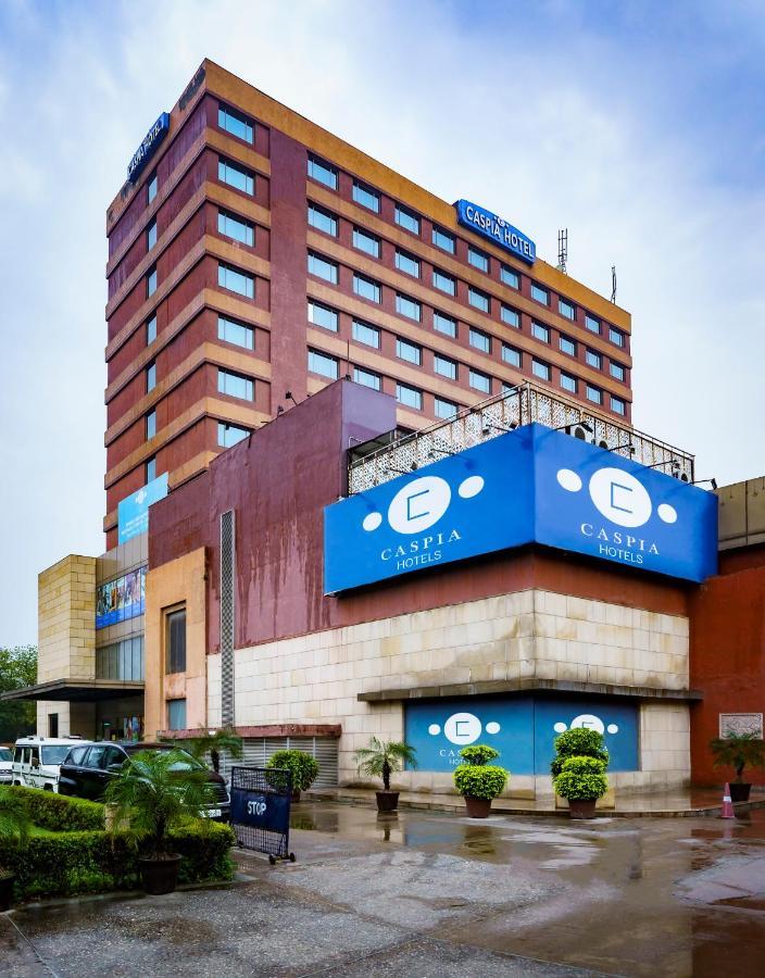 Caspia Hotel New Delhi Екстериор снимка