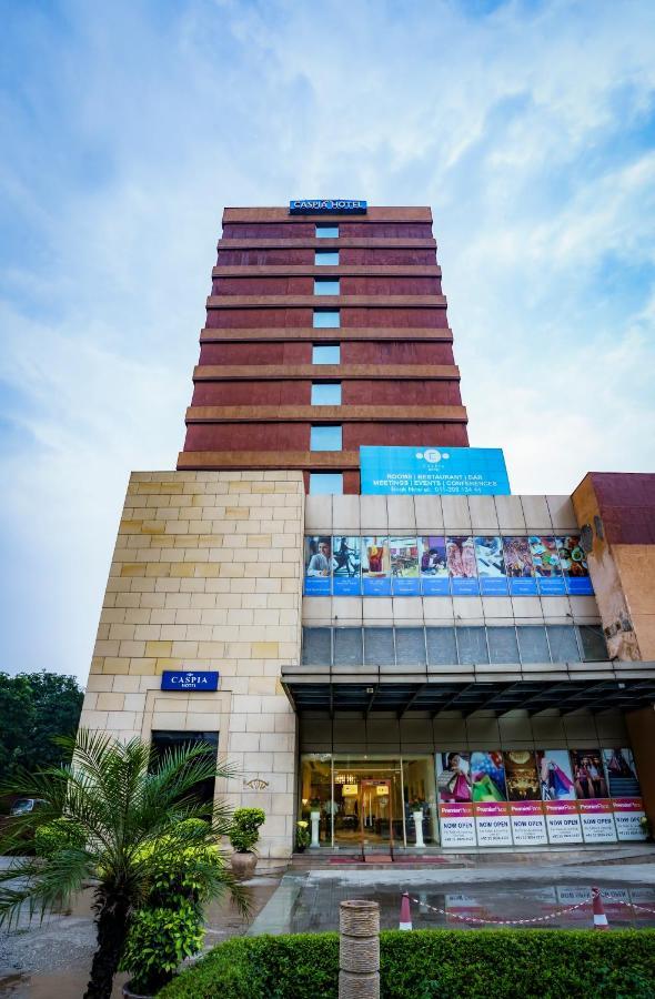 Caspia Hotel New Delhi Екстериор снимка