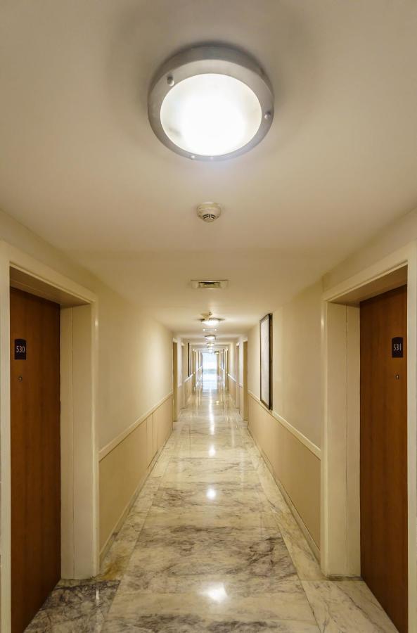 Caspia Hotel New Delhi Екстериор снимка