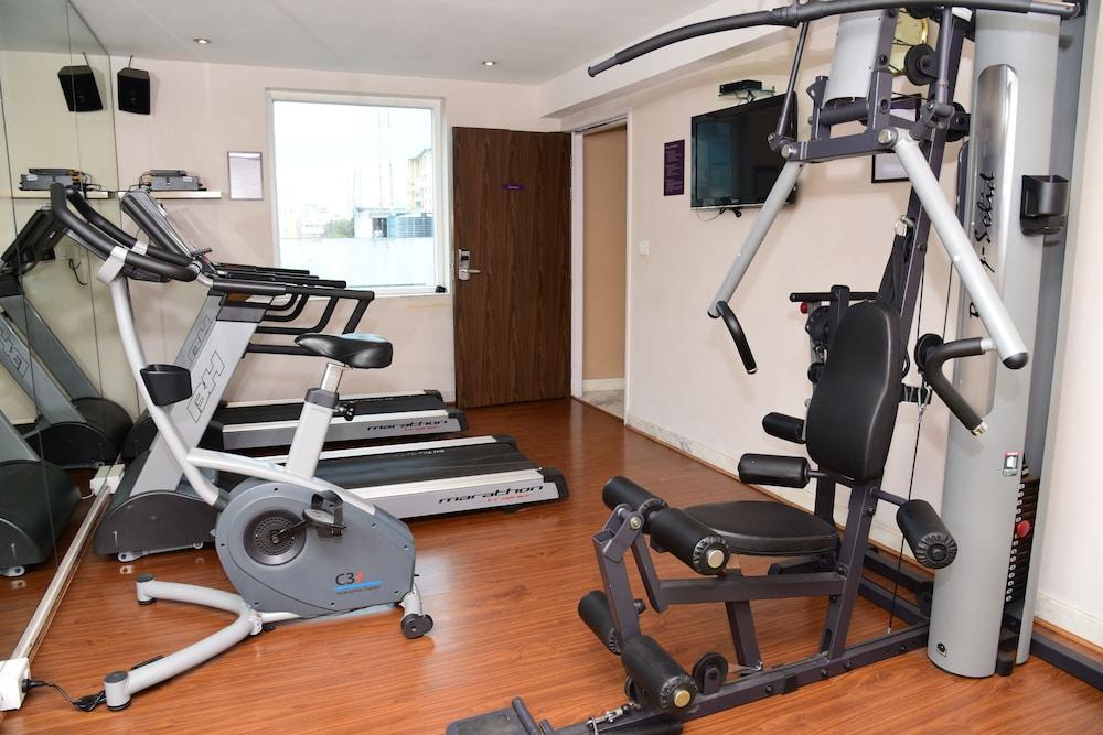 Caspia Hotel New Delhi Екстериор снимка