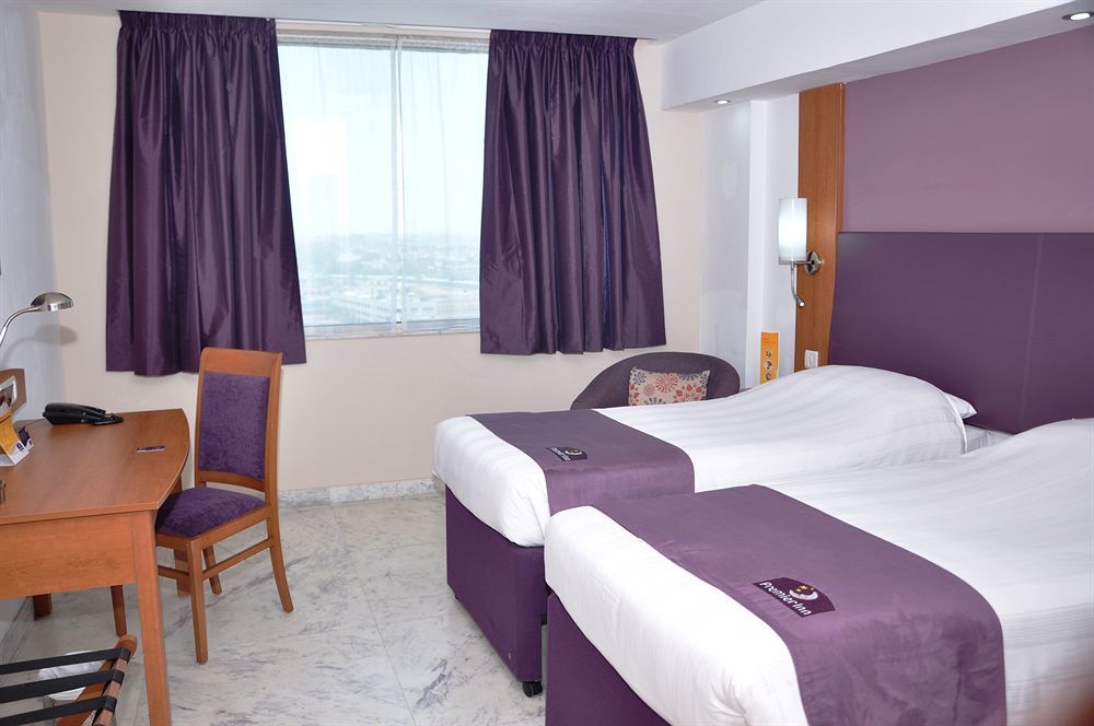 Caspia Hotel New Delhi Екстериор снимка
