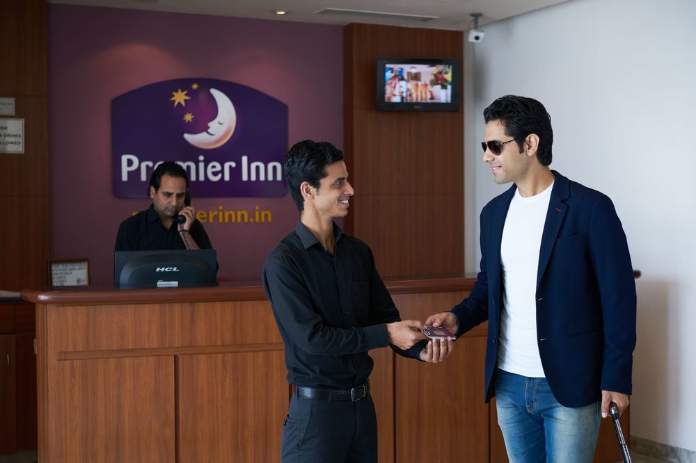 Caspia Hotel New Delhi Екстериор снимка