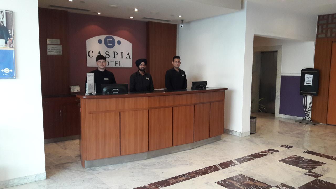Caspia Hotel New Delhi Екстериор снимка